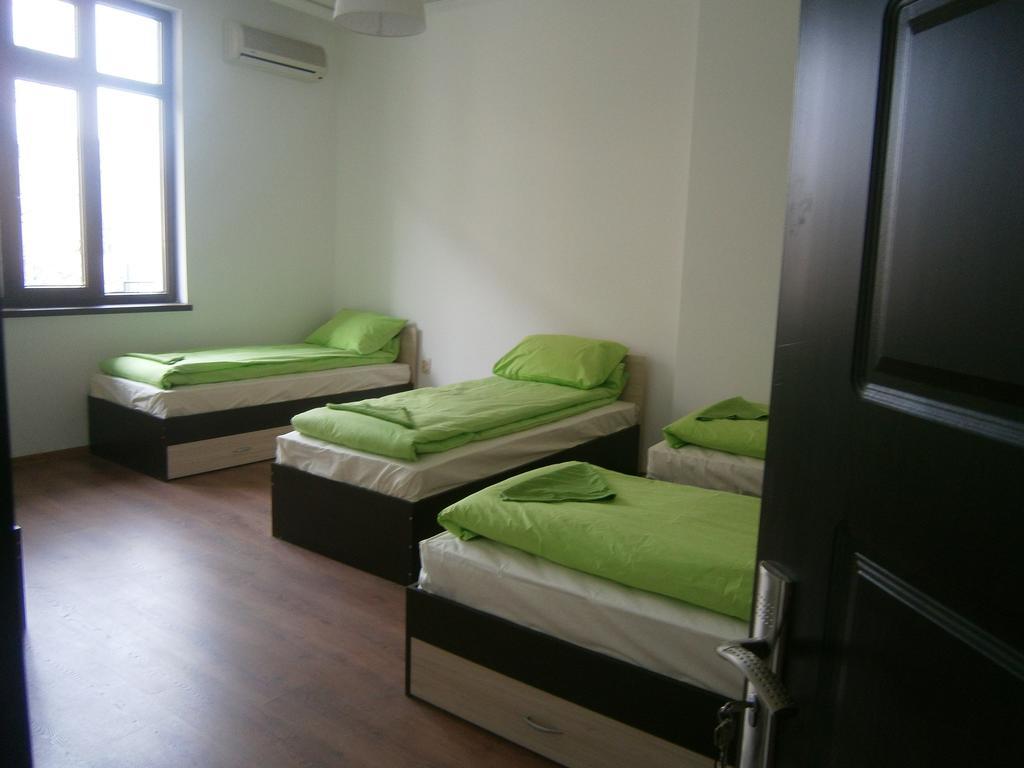 Ivory Tower Hostel *