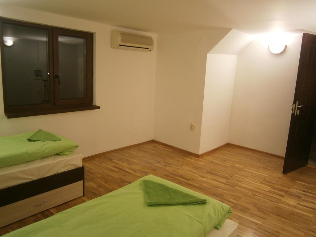Hostel Ivory Tower *